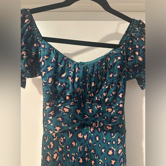 Hello Molly off shoulder leopard dress - Picture 3 of 6